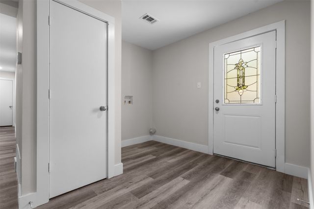 2523 N Prairie Creek Road, Dallas, TX 75227