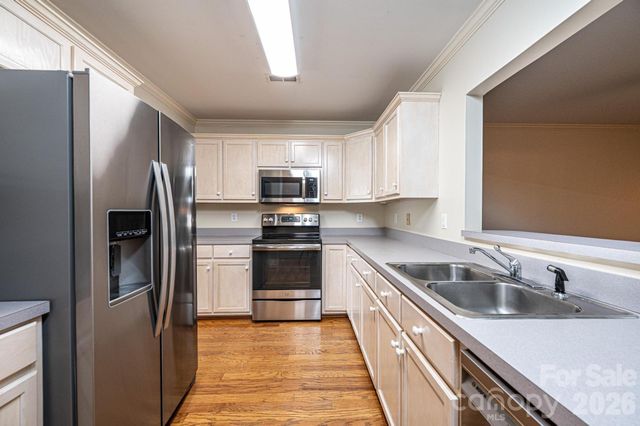 142 39th Avenue Court NW, Hickory, NC 28601