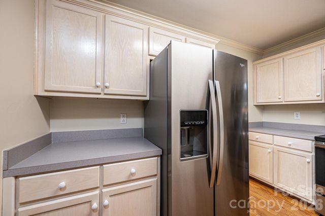 142 39th Avenue Court NW, Hickory, NC 28601