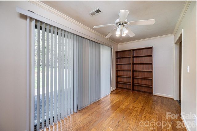 142 39th Avenue Court NW, Hickory, NC 28601