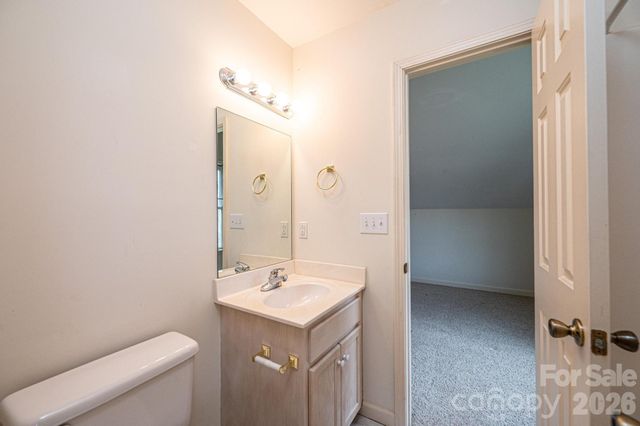 142 39th Avenue Court NW, Hickory, NC 28601