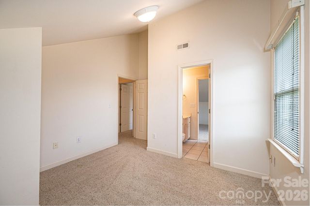 142 39th Avenue Court NW, Hickory, NC 28601