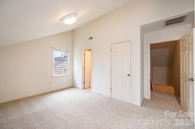 142 39th Avenue Court NW, Hickory, NC 28601