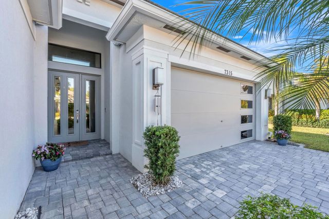 7315 Estero, Lake Worth, FL 33463