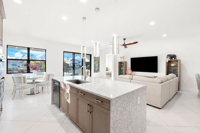 7315 Estero, Lake Worth, FL 33463