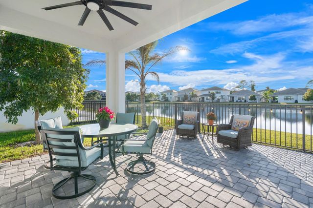 7315 Estero, Lake Worth, FL 33463