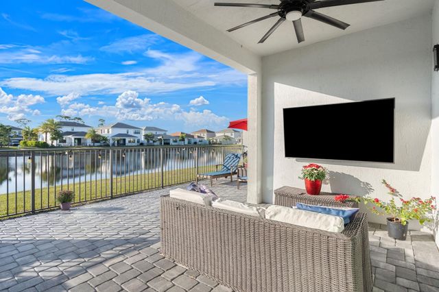 7315 Estero, Lake Worth, FL 33463