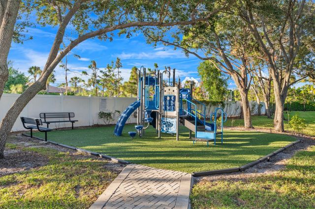 7315 Estero, Lake Worth, FL 33463