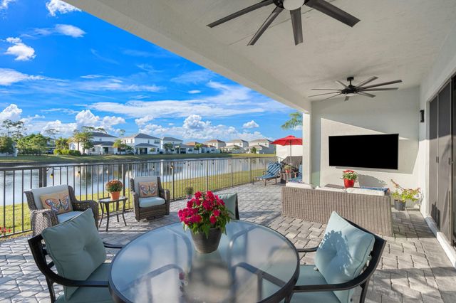 7315 Estero, Lake Worth, FL 33463