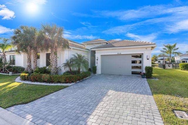 7315 Estero, Lake Worth, FL 33463