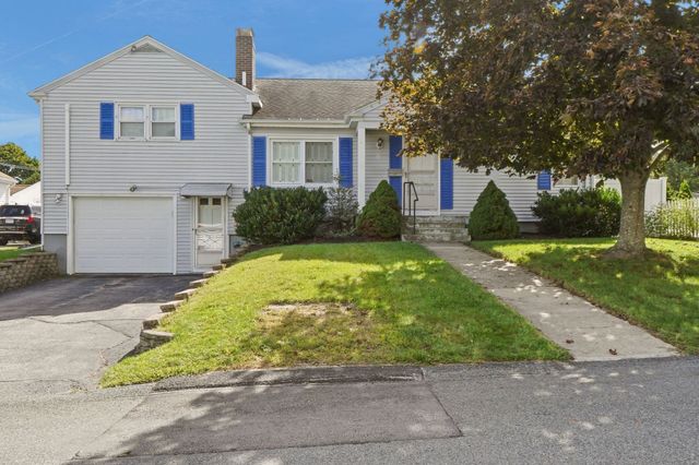 99 Luther Ave, Somerset, MA 02726