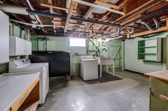 99 Luther Ave, Somerset, MA 02726