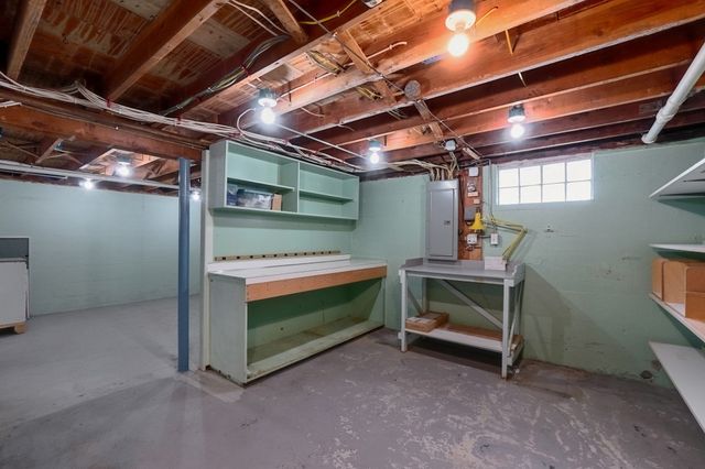 99 Luther Ave, Somerset, MA 02726