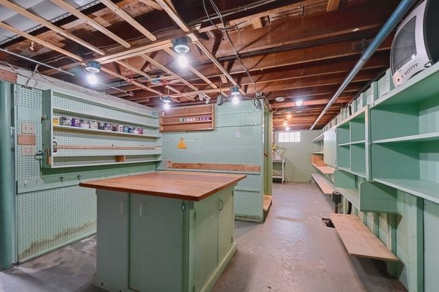 99 Luther Ave, Somerset, MA 02726