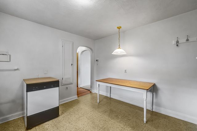99 Luther Ave, Somerset, MA 02726