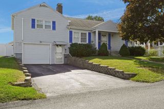 99 Luther Ave, Somerset, MA 02726