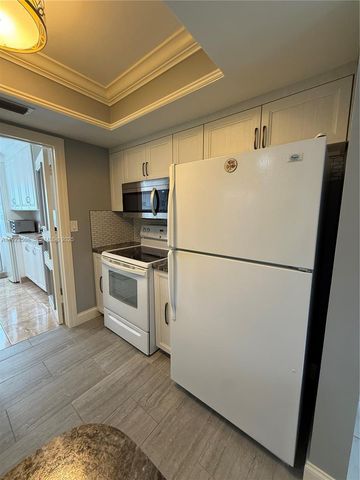 4208 NW 47th Ct, Tamarac, FL 33319