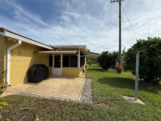 4208 NW 47th Ct, Tamarac, FL 33319