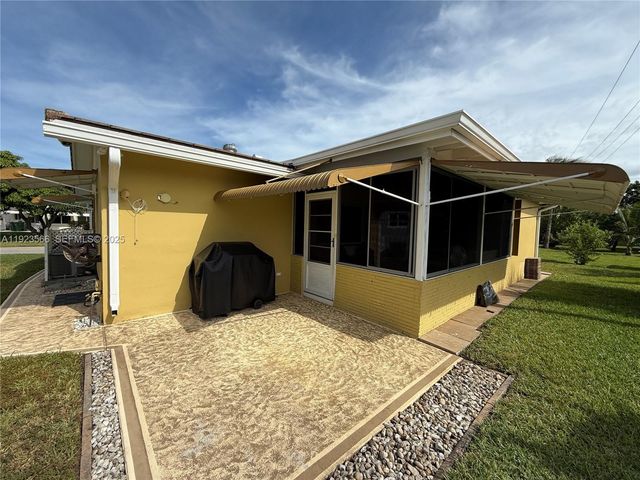 4208 NW 47th Ct, Tamarac, FL 33319