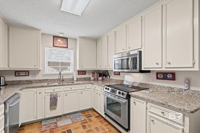 7056 Stonebridge Court, Mobile, AL 36608