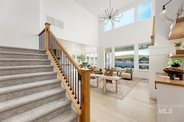 14475 N Woodpecker Ave, Boise, ID 83714