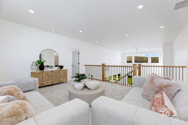 14475 N Woodpecker Ave, Boise, ID 83714