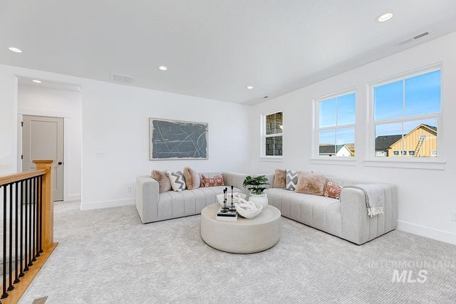 14475 N Woodpecker Ave, Boise, ID 83714