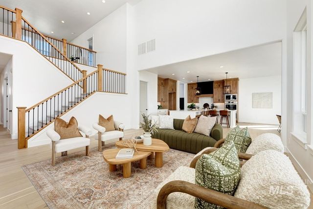 14475 N Woodpecker Ave, Boise, ID 83714