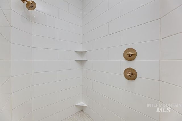 14475 N Woodpecker Ave, Boise, ID 83714