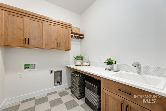 14475 N Woodpecker Ave, Boise, ID 83714