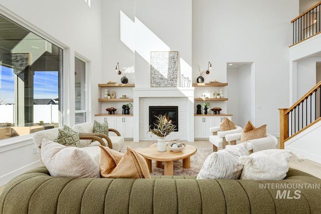 14475 N Woodpecker Ave, Boise, ID 83714