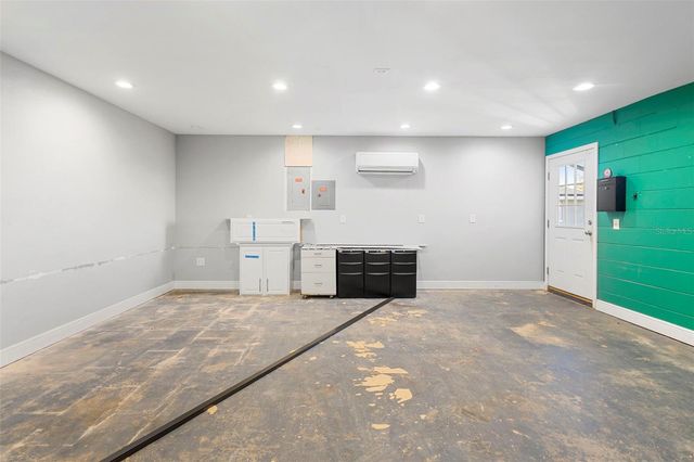 1087 PRESCOTT BOULEVARD, Deltona, FL 32738