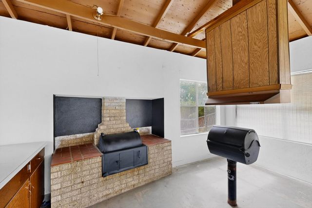 3023 Lasca Street, Dallas, TX 75227