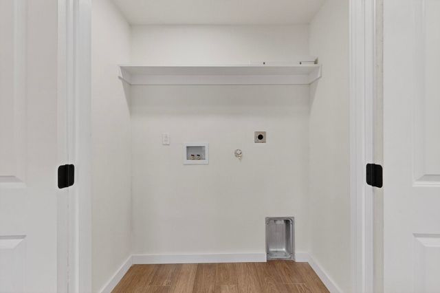 3023 Lasca Street, Dallas, TX 75227