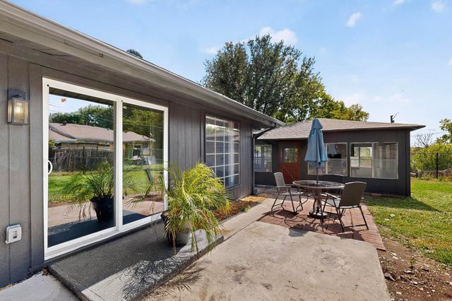 3023 Lasca Street, Dallas, TX 75227