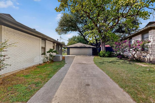 3023 Lasca Street, Dallas, TX 75227
