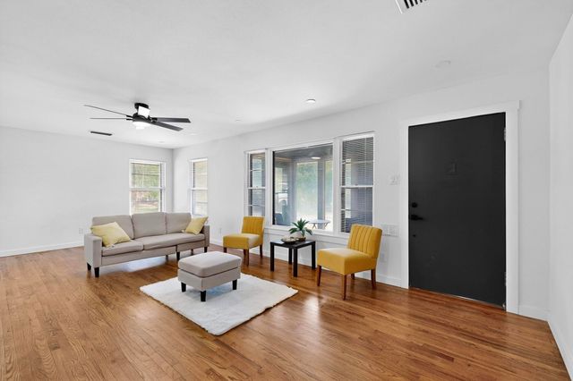 3023 Lasca Street, Dallas, TX 75227