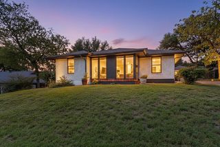 3023 Lasca Street, Dallas, TX 75227