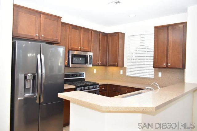 1437 Caminito Sicilia, Chula Vista, CA 91915