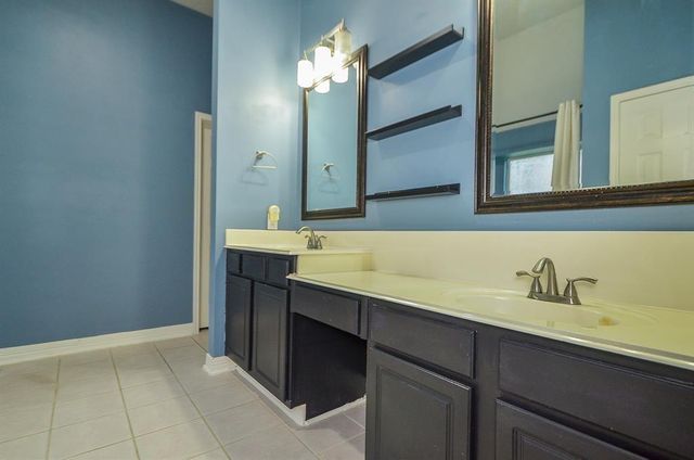 3223 Forrester Drive, Pearland, TX 77584