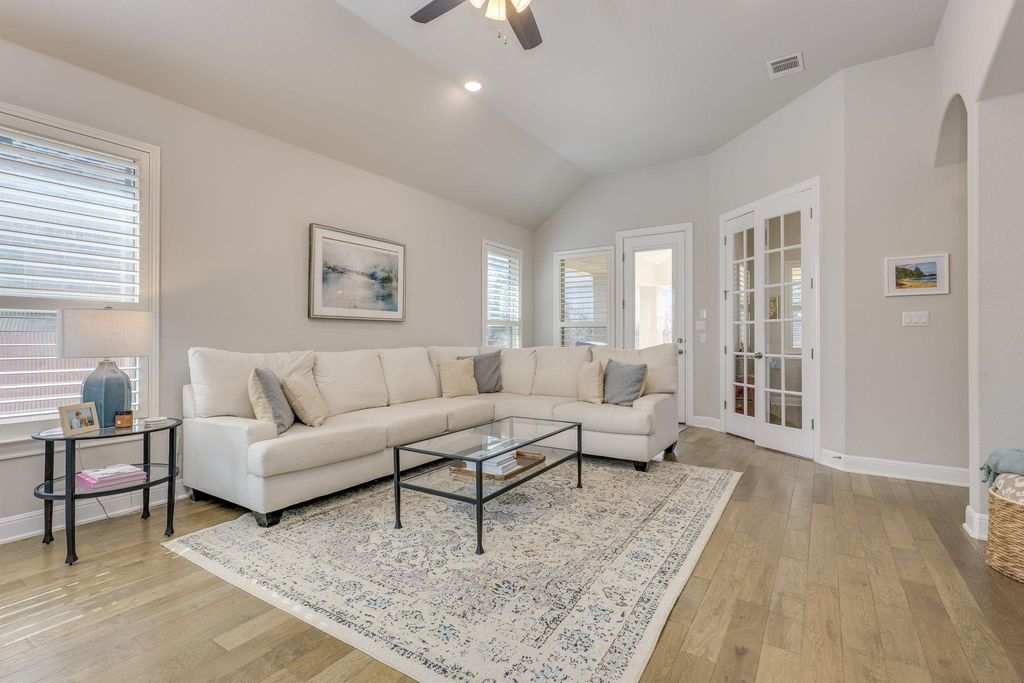 2937 Fire Rock DR, Leander, TX 78641