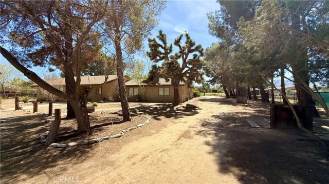 2342 W Avenue North, Palmdale, CA 93551