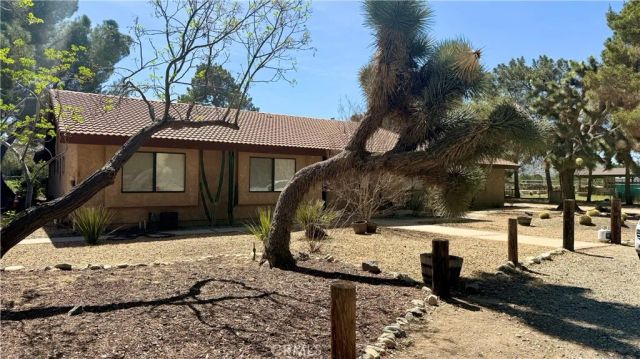 2342 W Avenue North, Palmdale, CA 93551