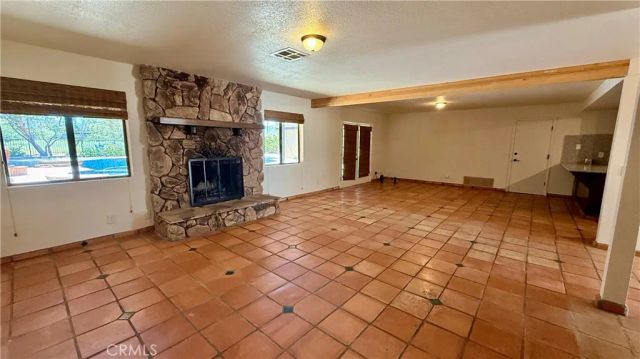 2342 W Avenue North, Palmdale, CA 93551