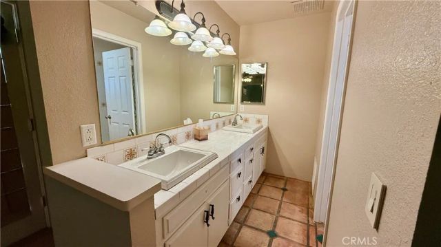 2342 W Avenue North, Palmdale, CA 93551