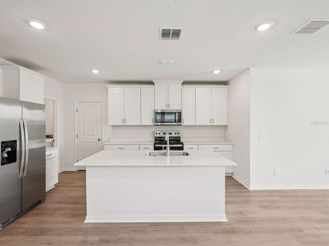 1548 BREKEY WAY, Zephyrhills, FL 33541