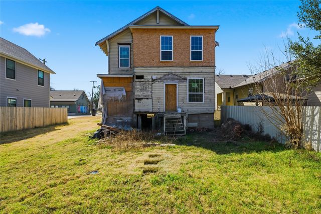 707 N 15th Street, Waco, TX 76707