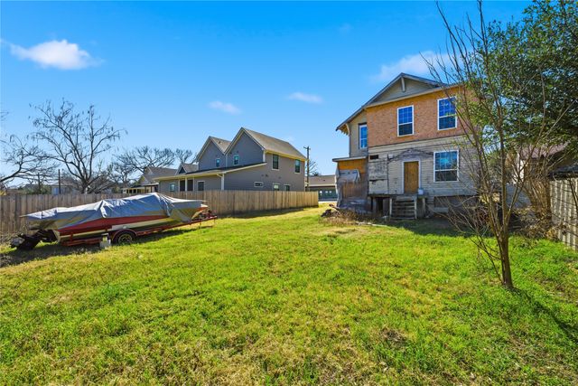 707 N 15th Street, Waco, TX 76707