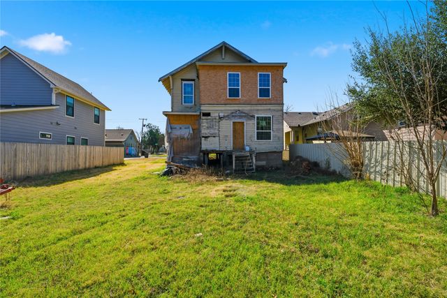 707 N 15th Street, Waco, TX 76707