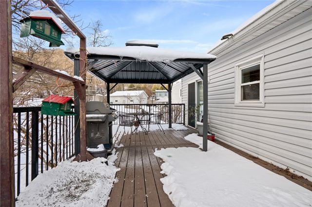 2205 Mcaleer Rd, Franklin Park, PA 15143